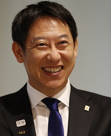 鈴木大地さん