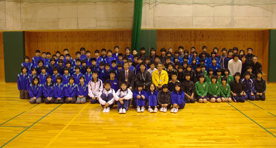 平成22年度オリンピアン巡回指導事業　卓球教室(石川県)集合写真