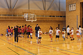 平成25年度オリンピアンふれあい交流事業(北海道県／バスケットボール教室)